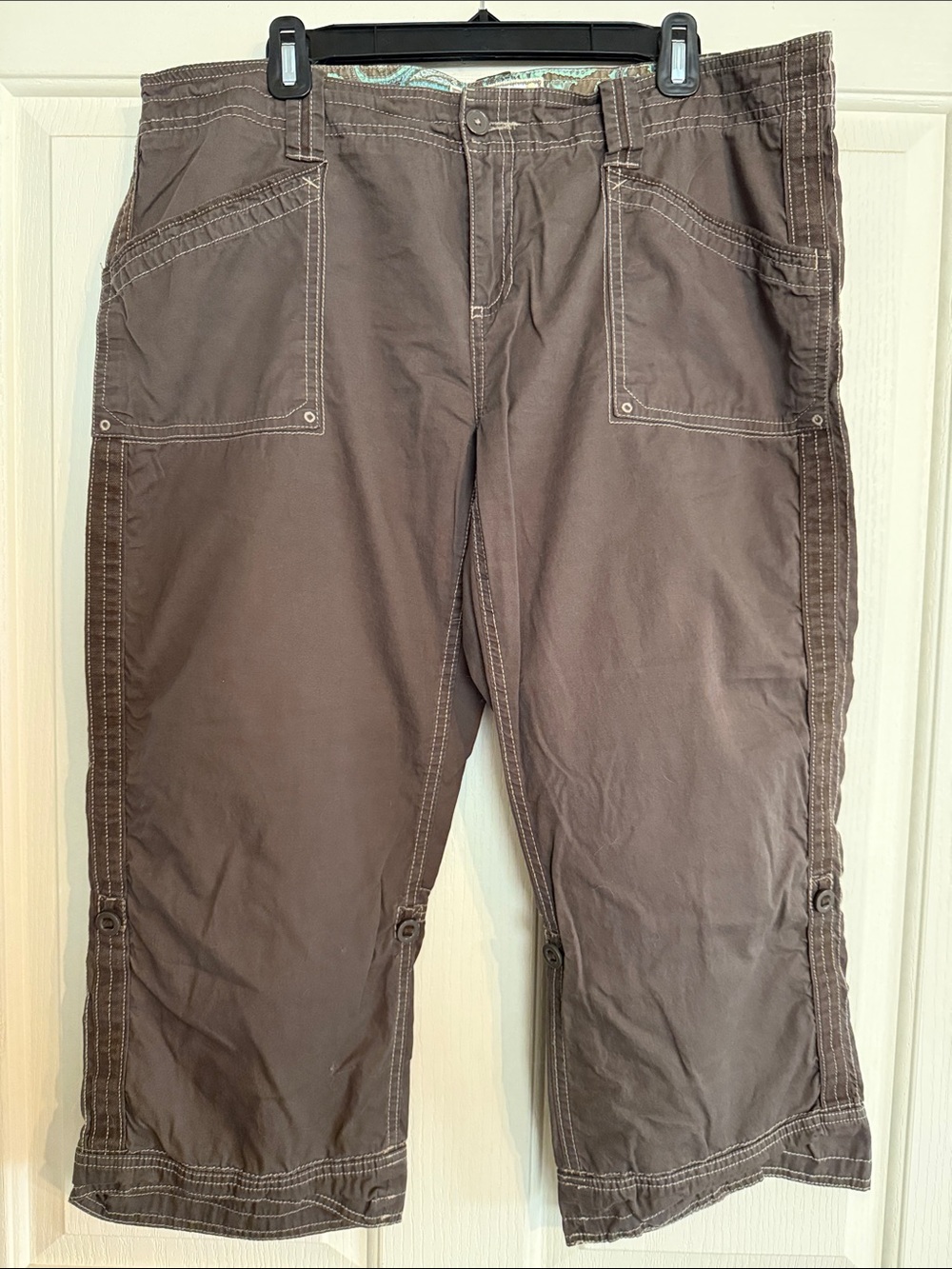 Aventura Brown Women's 100% Organic Cotton Capris with Contrast Stitching